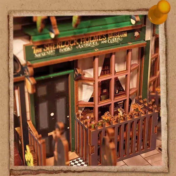 Baker Street book nook kit β detail view 4