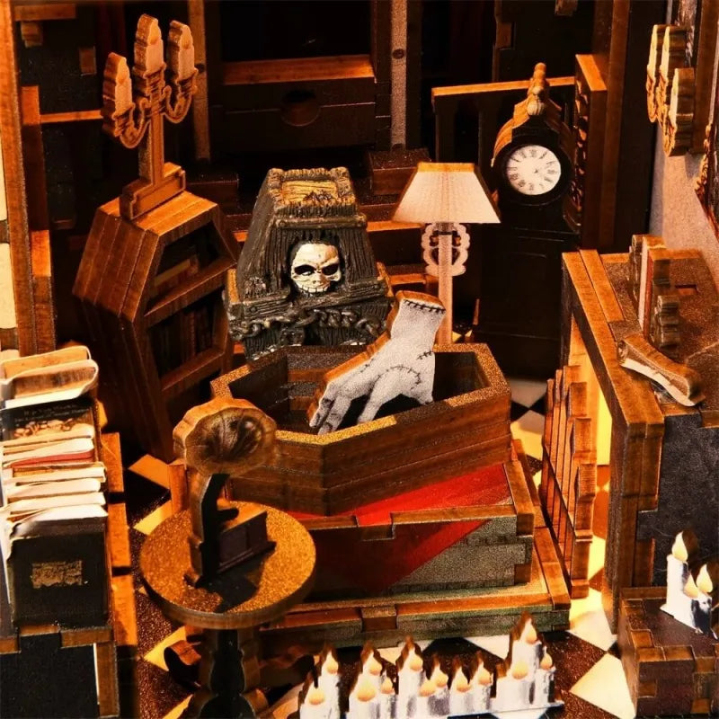 Dark Family book nook kit β detail view 7
