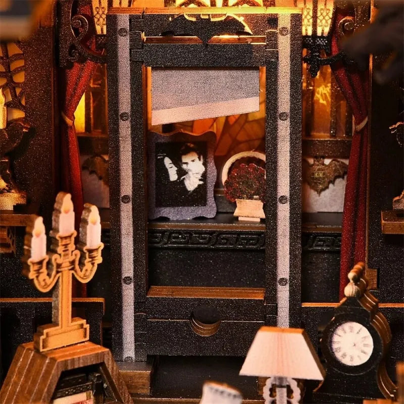 Dark Family book nook kit β detail view 8