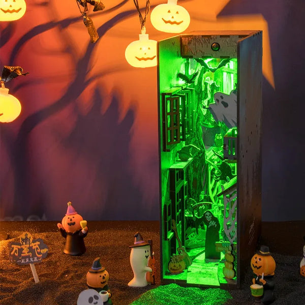 Book Nook - Halloween Alley