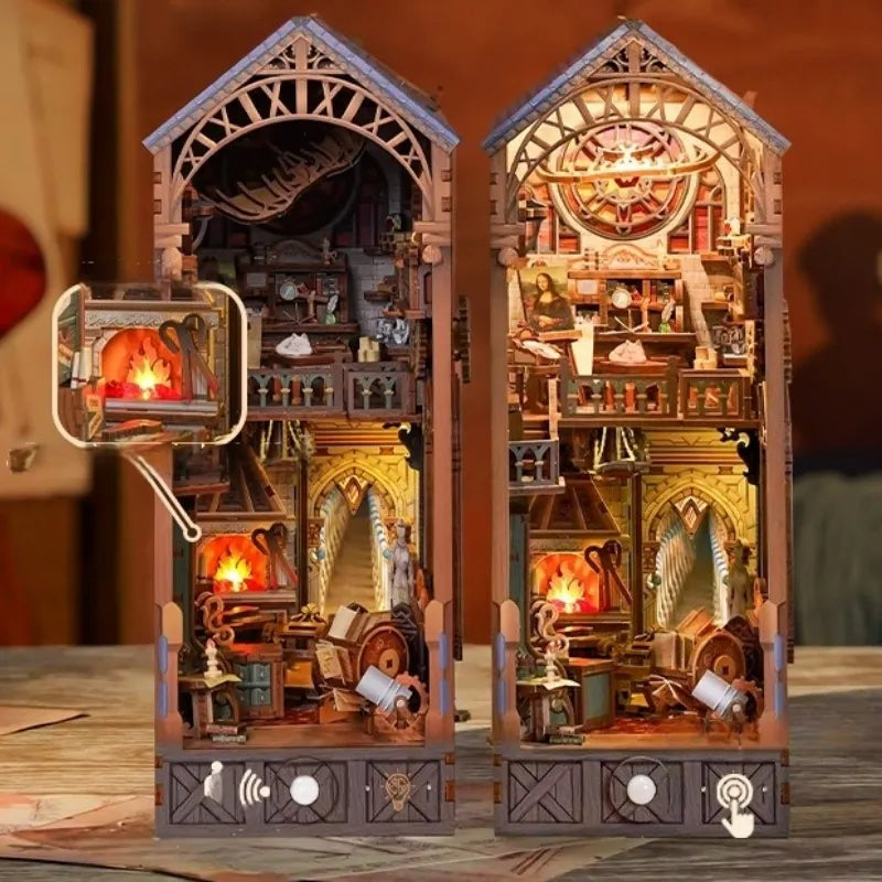 Leonardo Da Vinci book nook kit β detail view 3