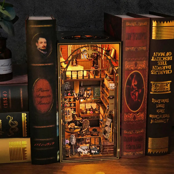 Book Nook - Mira's Magic House