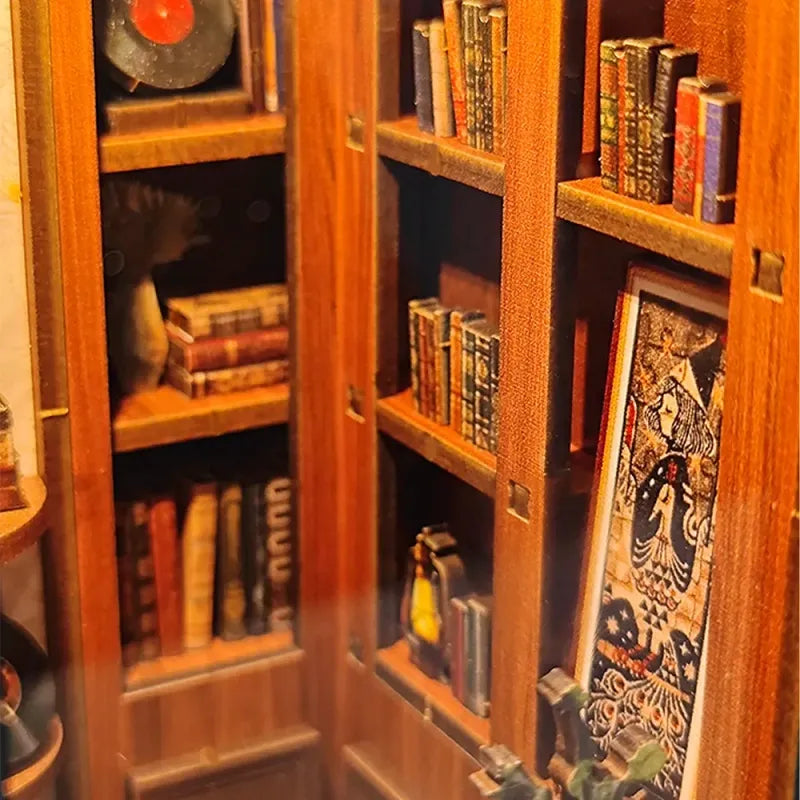 Moments In Time | Book Nook-bouwpakket