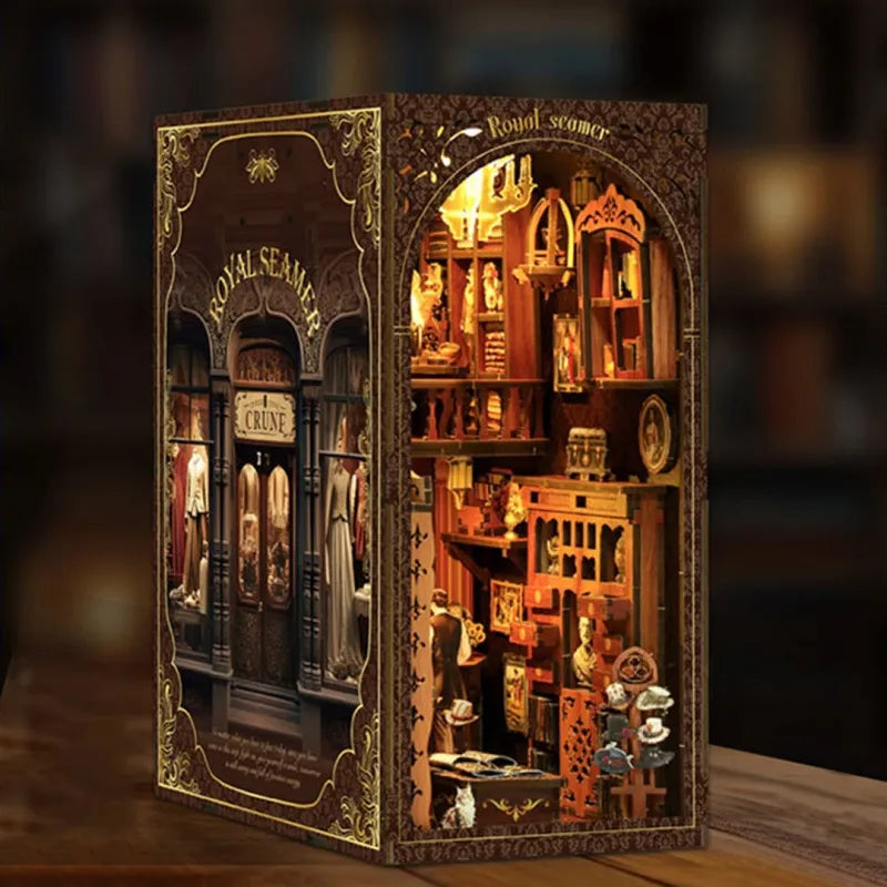 Royal Seamer's Sew Boutique | Book Nook-bouwpakket