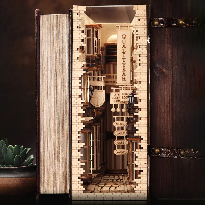 Diagon Alley | Book Nook-bouwpakket met magische winkels
