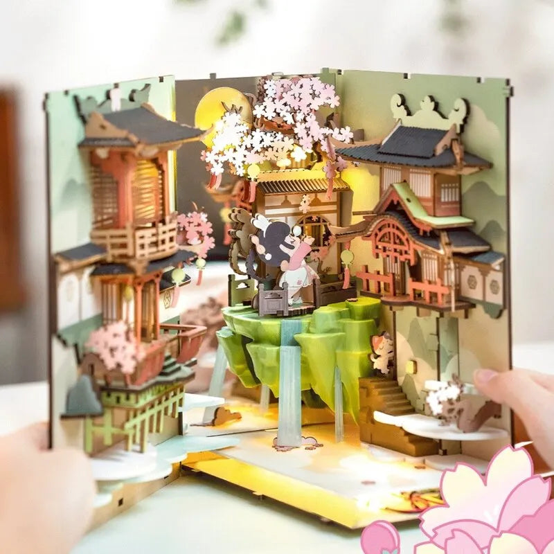 Book Nook - Falling Sakura | TGB05