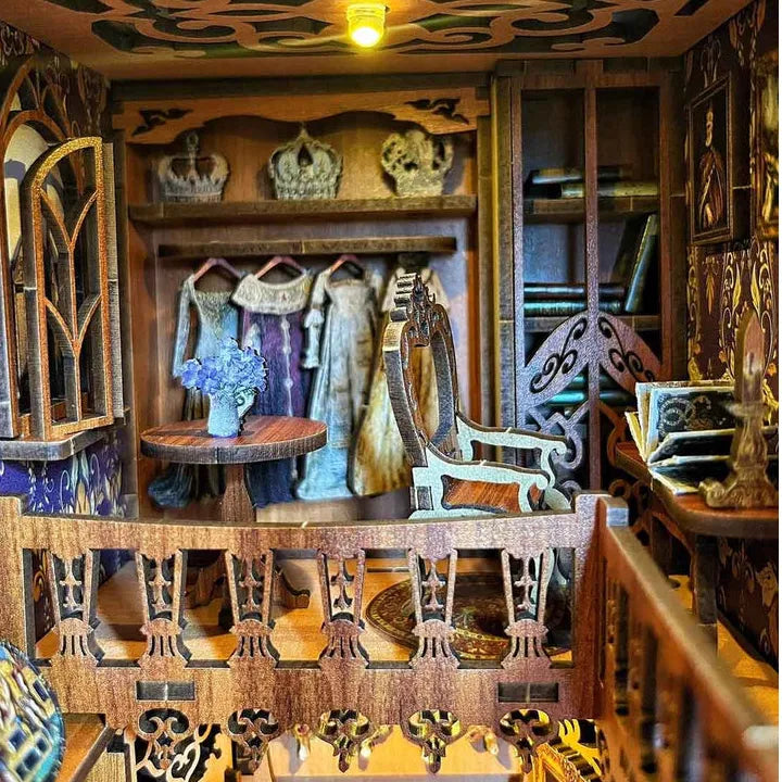 Book Nook - Gorgeous Wardrobe of Duchess