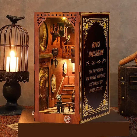 Grimm's Small Building | Book Nook-bouwpakket