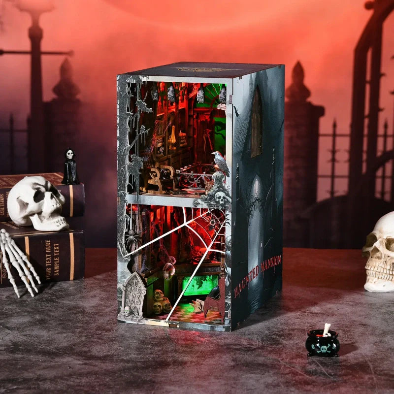 Book Nook - Haunted Mansion