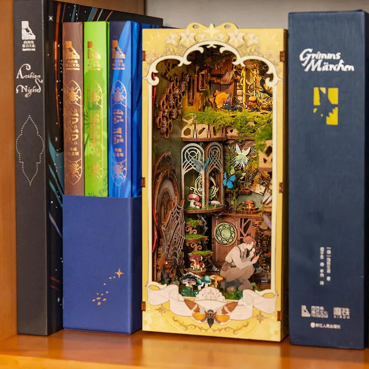 Book Nook - Insect Story