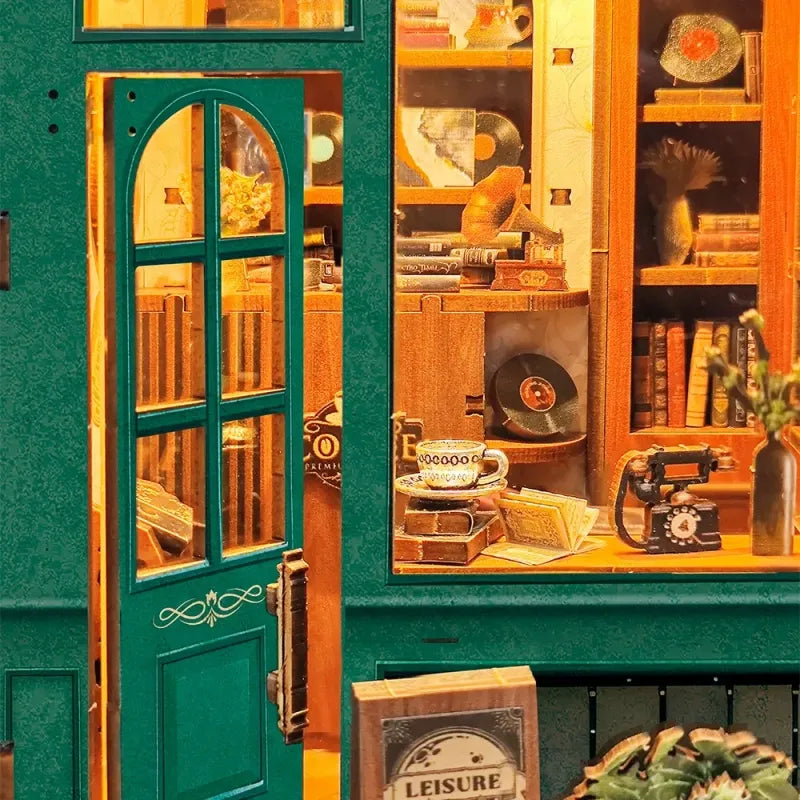 Moments In Time | Book Nook-bouwpakket