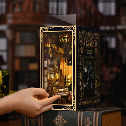 Book Nook - Pianist with Nightingale