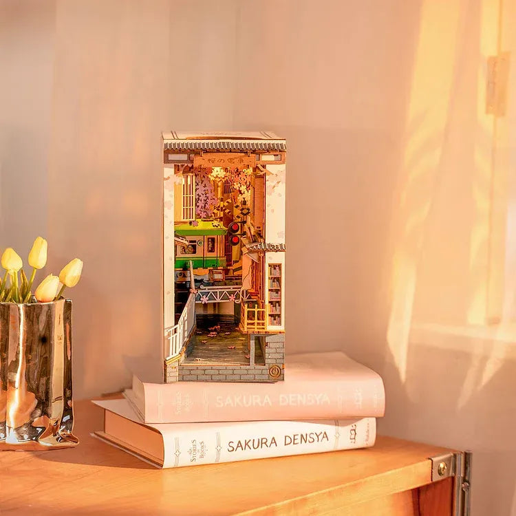 Book Nook - Sakura Densya | TGB01