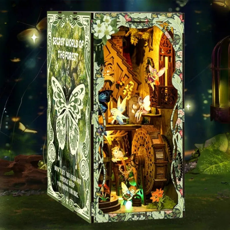 Book Nook - Secret World Of The Forest