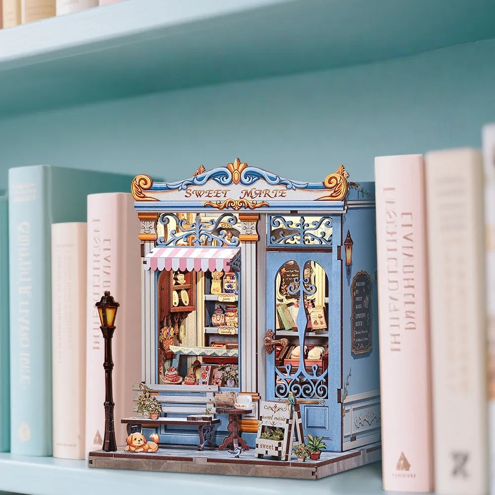Book Nook - Sweet Maire