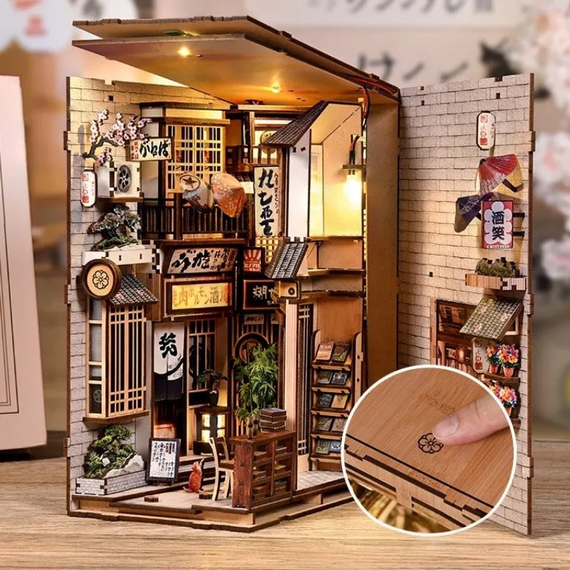 Book Nook Japan - The Alley Waiting for the Cat