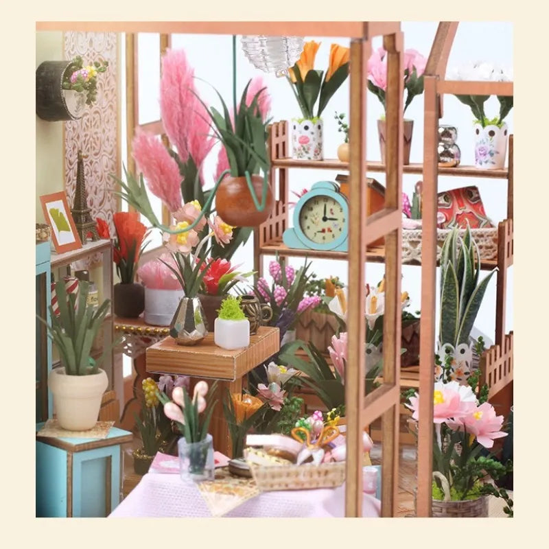Miniature House - Jenny Greenhouse