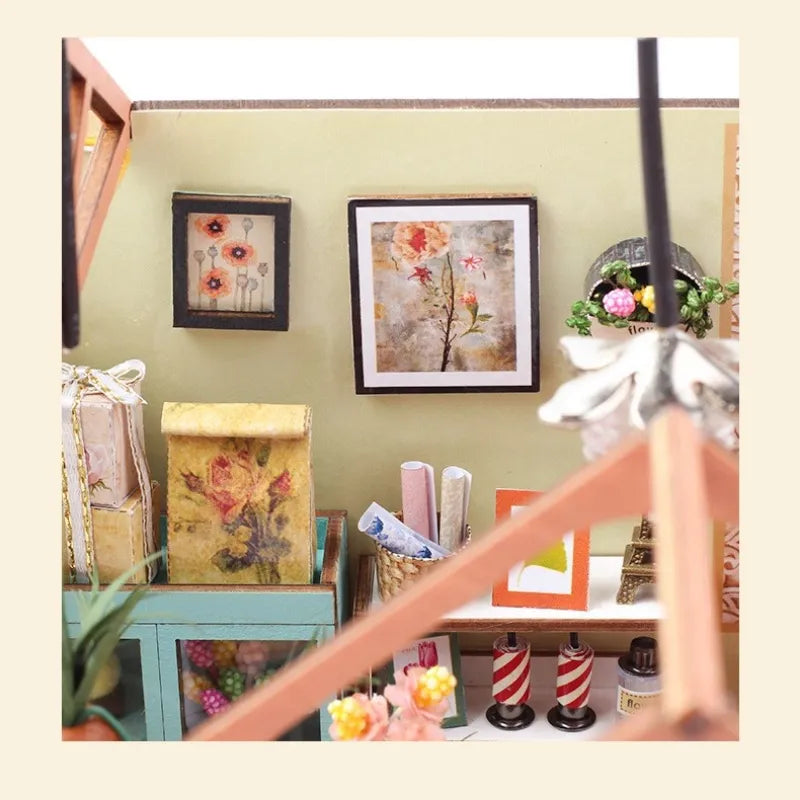 Miniature House - Jenny Greenhouse